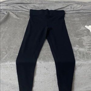 BLACK LEGGINGS